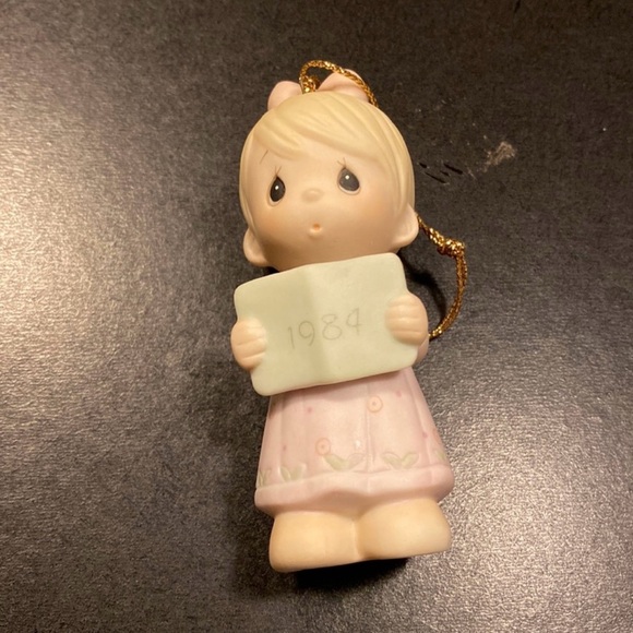 PRECIOUS MOMENTS bundle/8 ~ 7 Christmas ornaments & 1 stocking holder - Picture 15 of 15